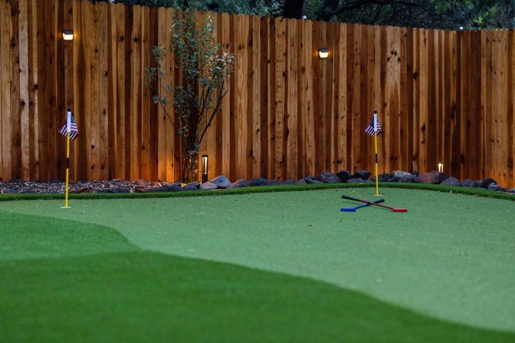 *new* The Villa: Backyard/hot Tub/golf * Sedona