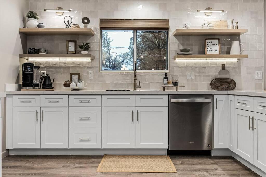 *new* The Villa: Backyard/hot Tub/golf Holiday home Sedona