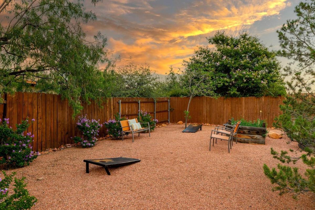 Holiday home New The Andante With Spectacular Backyard Oasis
