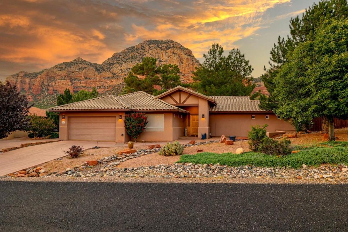 New The Andante With Spectacular Backyard Oasis Holiday home *