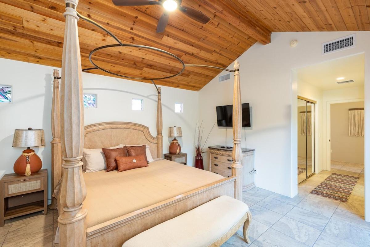 Holiday home New The Andante With Spectacular Backyard Oasis *