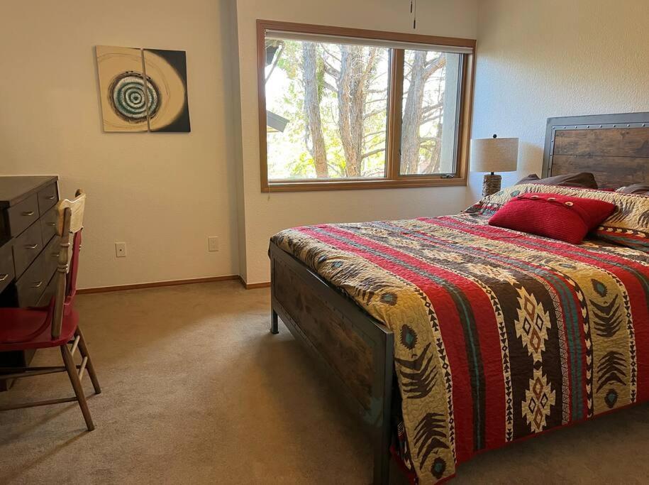 Southwest Gem -perfectly Placed For Hikes And Fun
