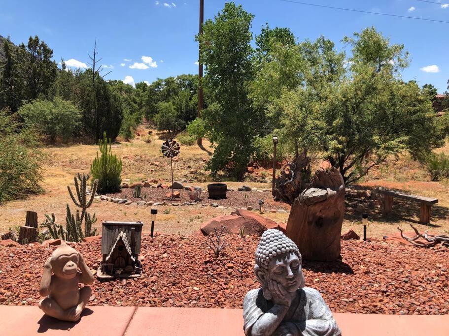 Zen Calling, Look Inside Private For 6 Holiday home *