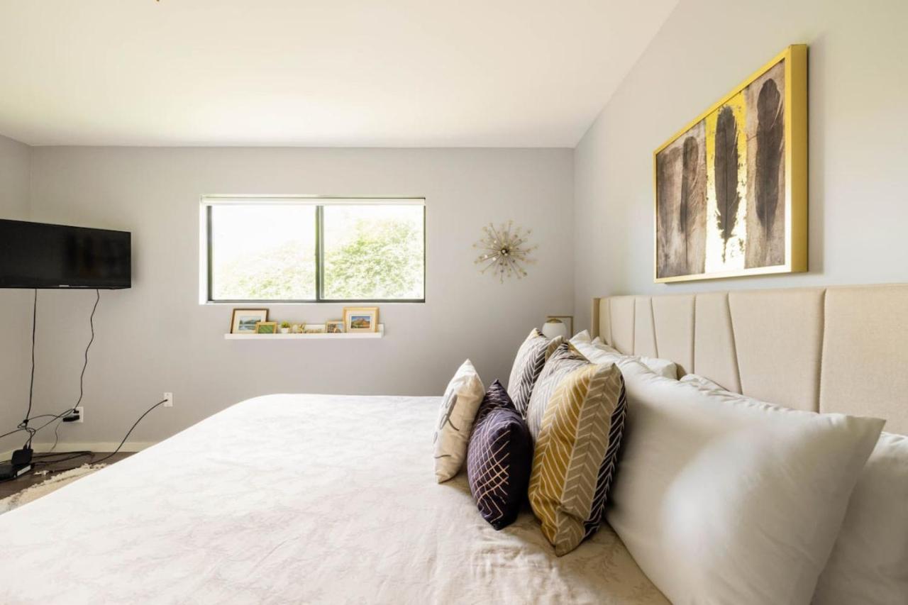 Holiday home Quaint Uptown Walking Distance To Shops