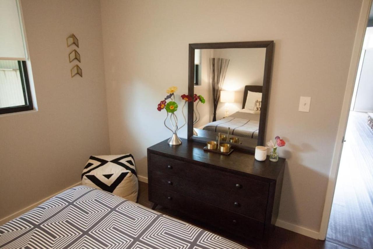 Holiday home Quaint Uptown Walking Distance To Shops *