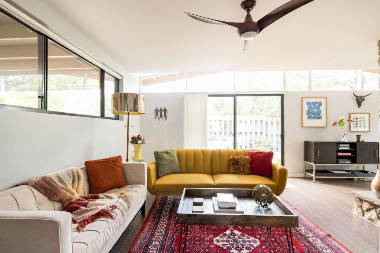 Quaint Uptown Walking Distance To Shops Holiday home *