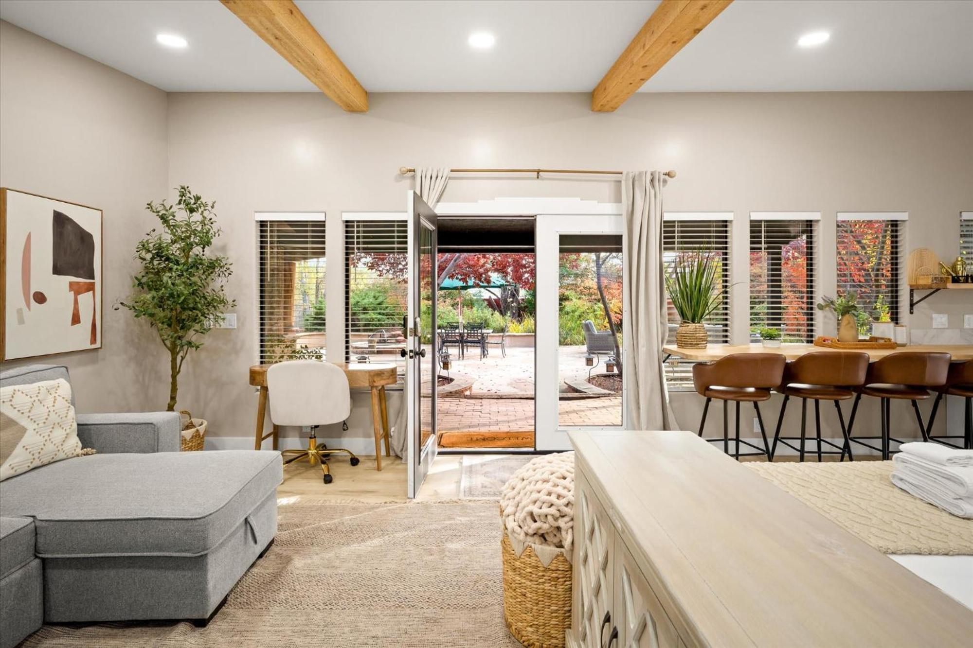 Huge Compound Gym Two Spas Casitas Pond * Sedona