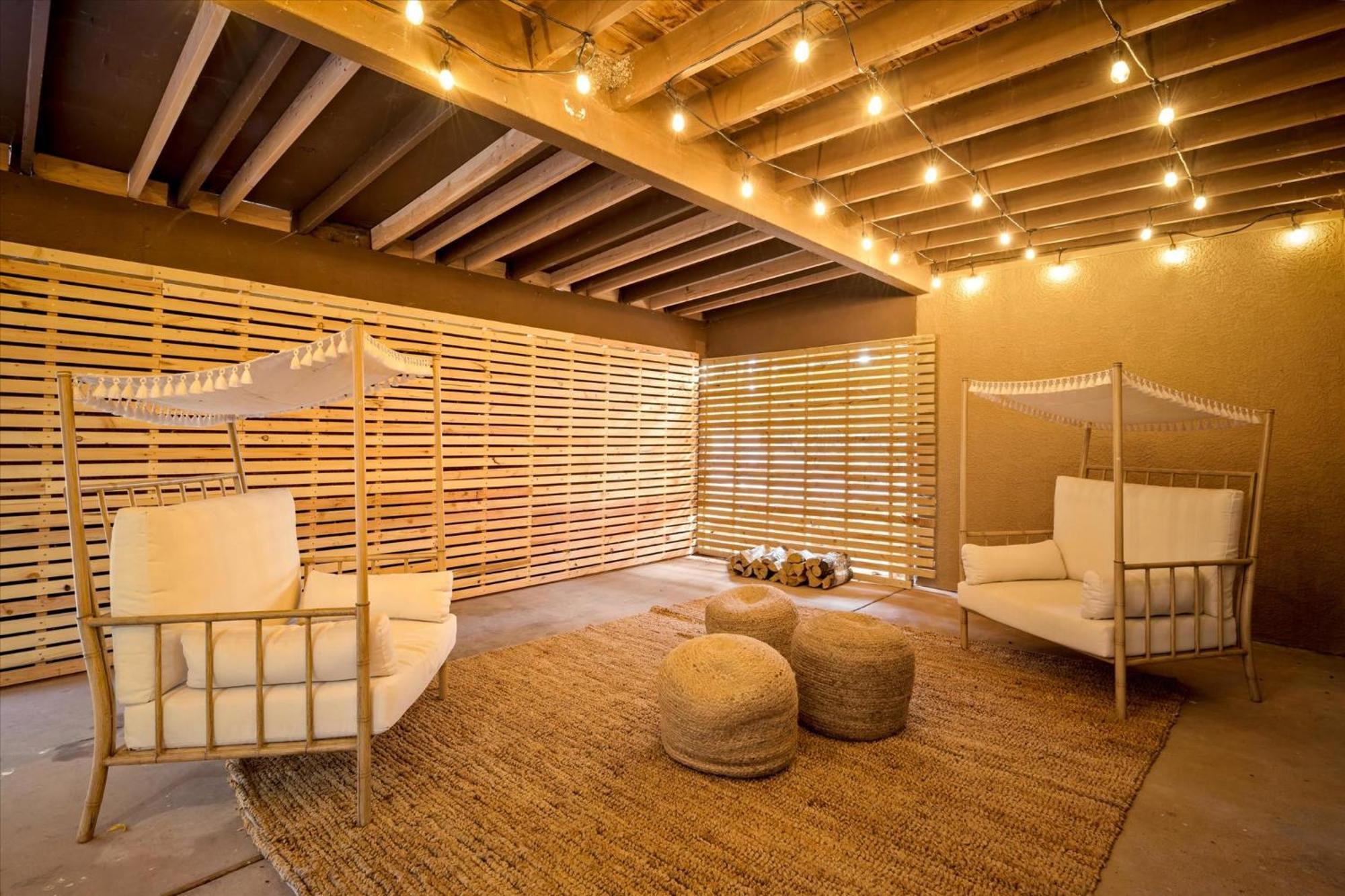 Huge Compound Gym Two Spas Casitas Pond *