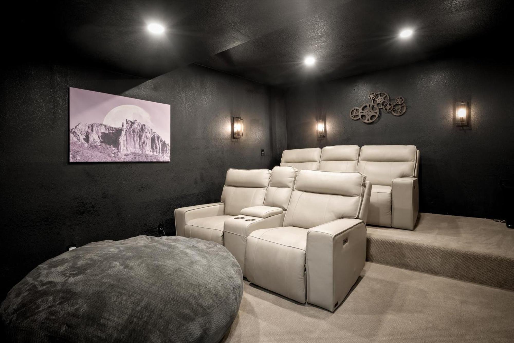 Huge Compound Gym Two Spas Casitas Pond Holiday home Sedona