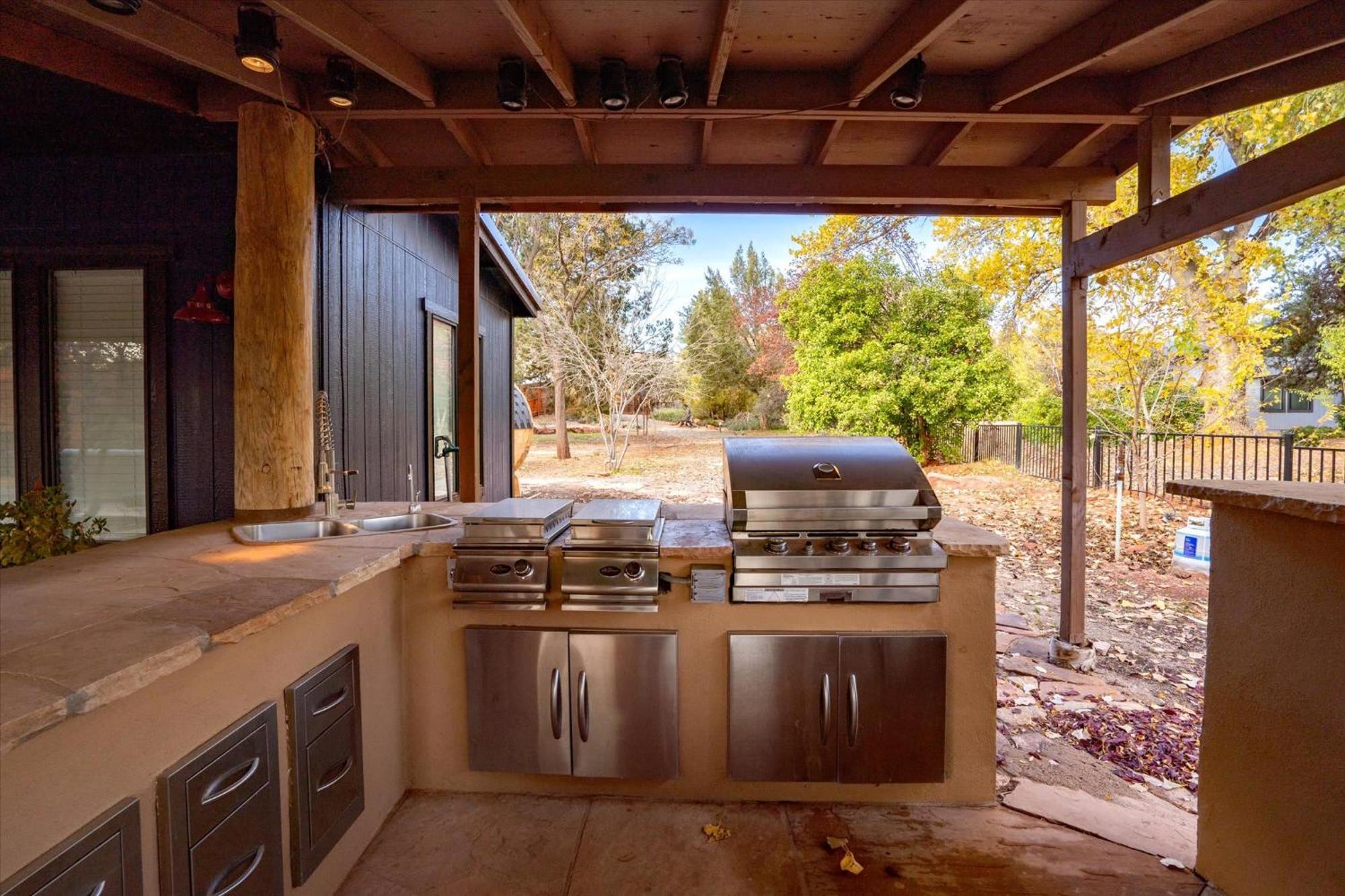 Huge Compound Gym Two Spas Casitas Pond * Sedona