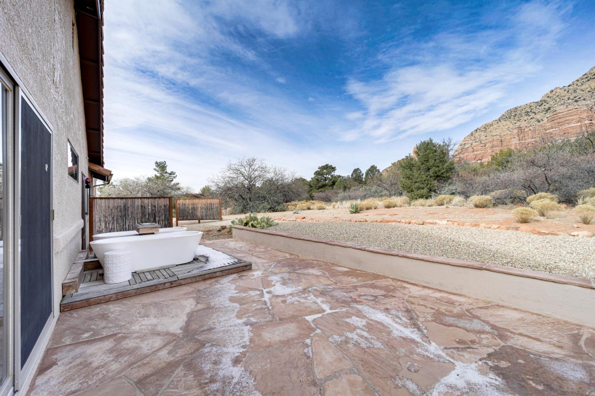 Holiday home Secluded Escape With Patio And Red Rock Views! *