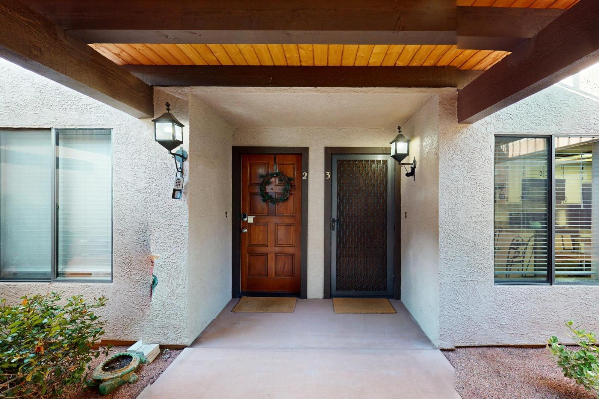 Oak Creek Estados Apartment