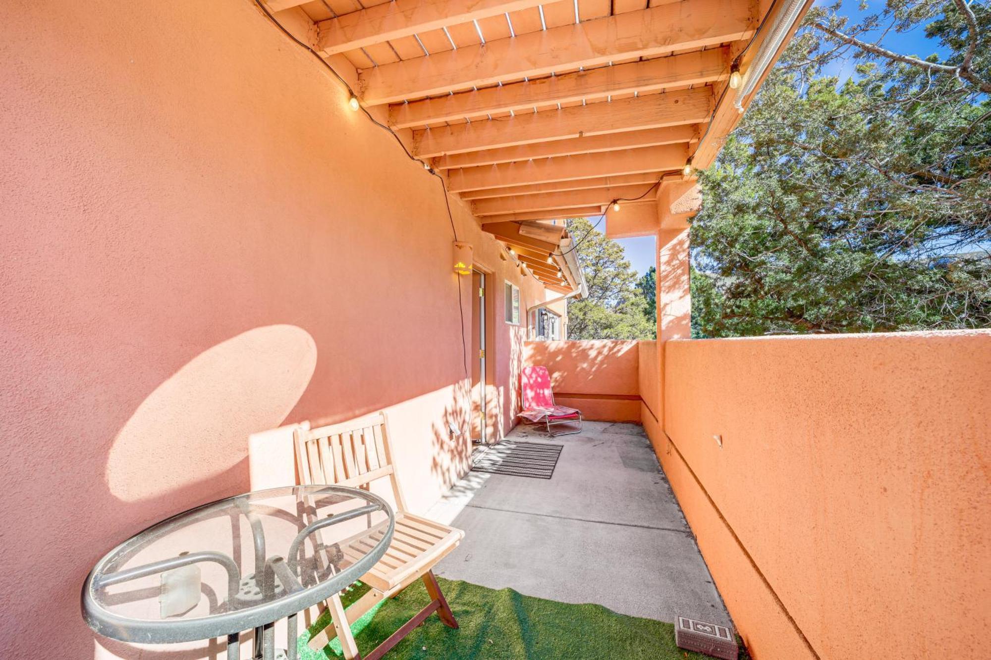Apartment Pet-friendly Getaway - 10 Mi To Downtown *