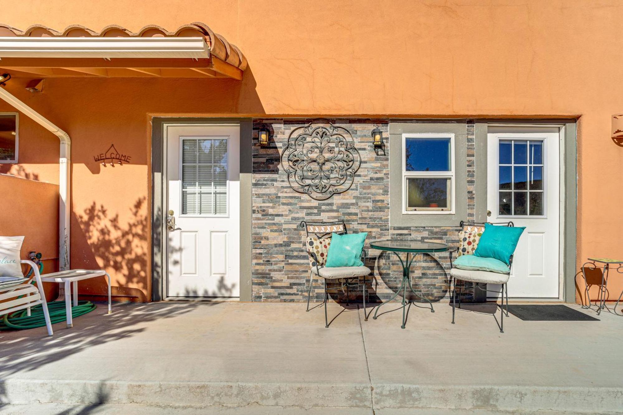 Pet-friendly Getaway - 10 Mi To Downtown