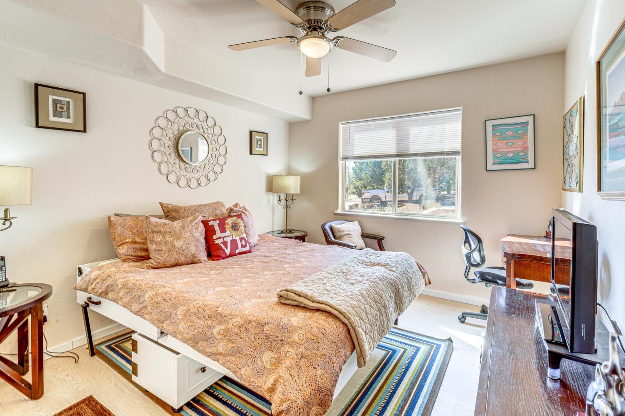Pet-friendly Getaway - 10 Mi To Downtown
