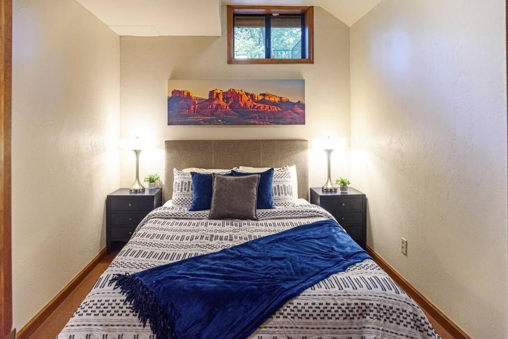 Villa Majestic Creekside Escape With Pool, Spa, Sauna, Gym