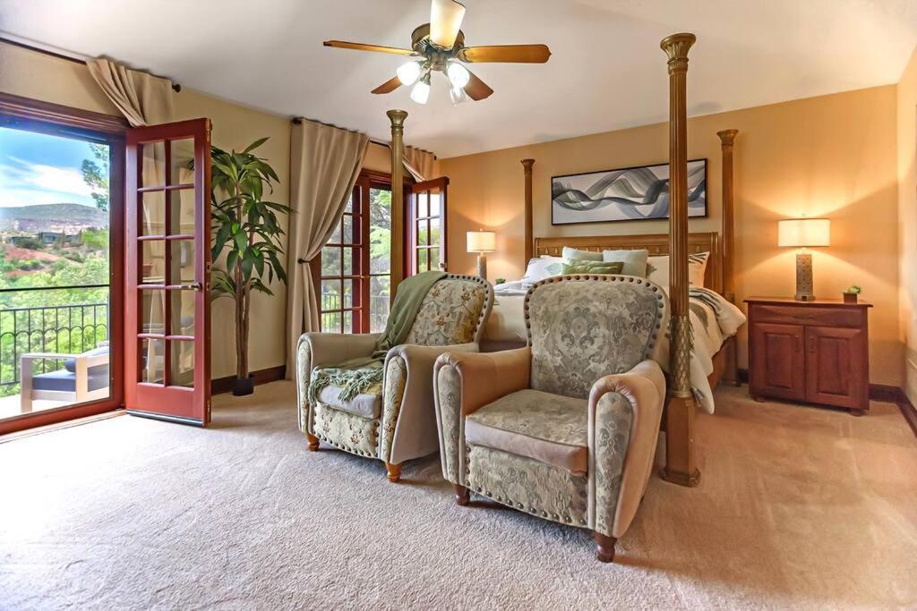 Majestic Creekside Escape With Pool, Spa, Sauna, Gym Villa *