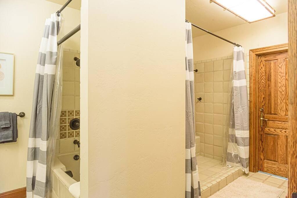 Majestic Creekside Escape With Pool, Spa, Sauna, Gym Sedona