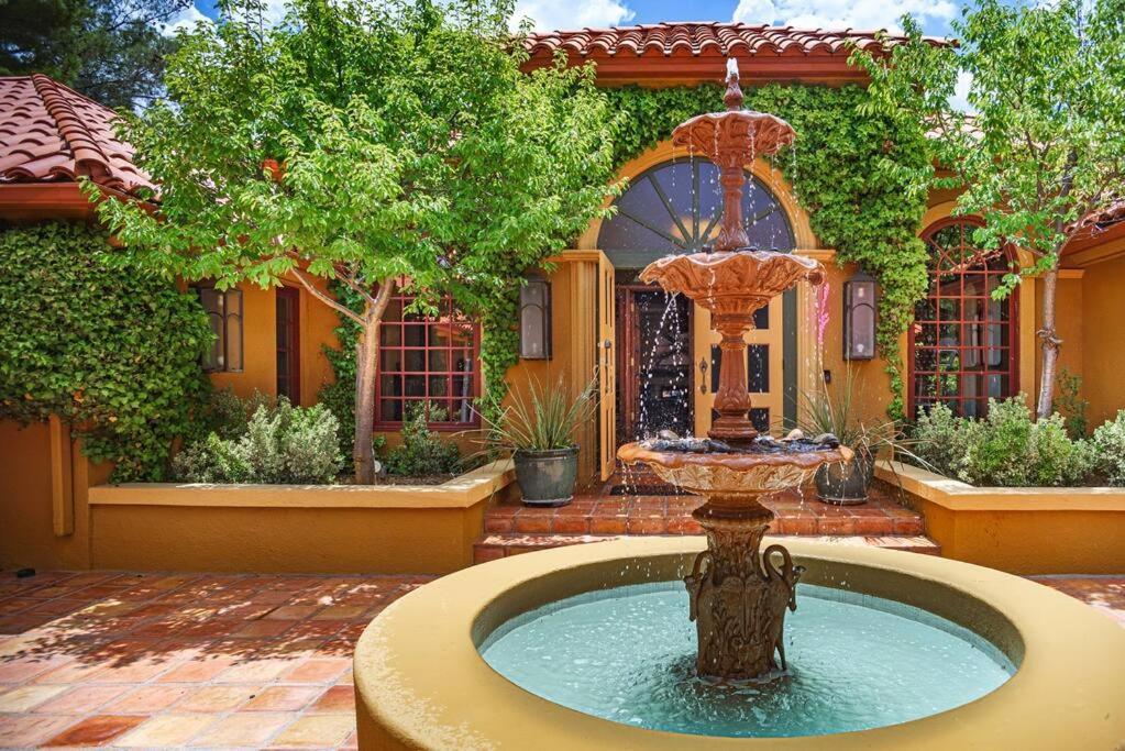 Villa Majestic Creekside Escape With Pool, Spa, Sauna, Gym