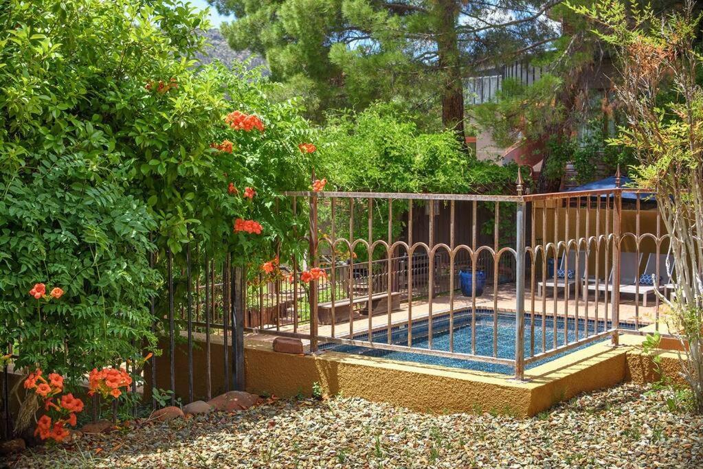Villa Majestic Creekside Escape With Pool, Spa, Sauna, Gym *