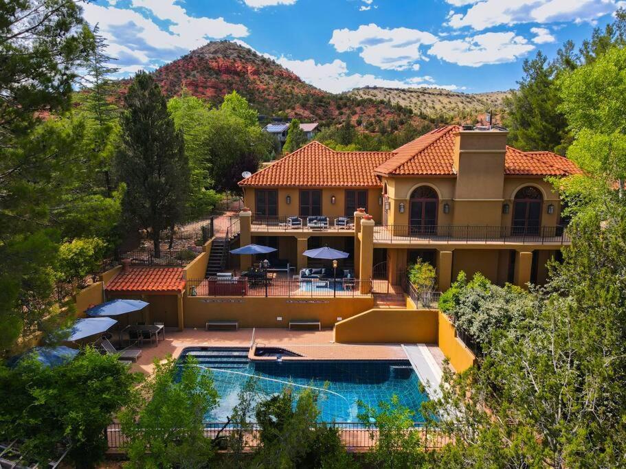 Majestic Creekside Escape With Pool, Spa, Sauna, Gym Sedona