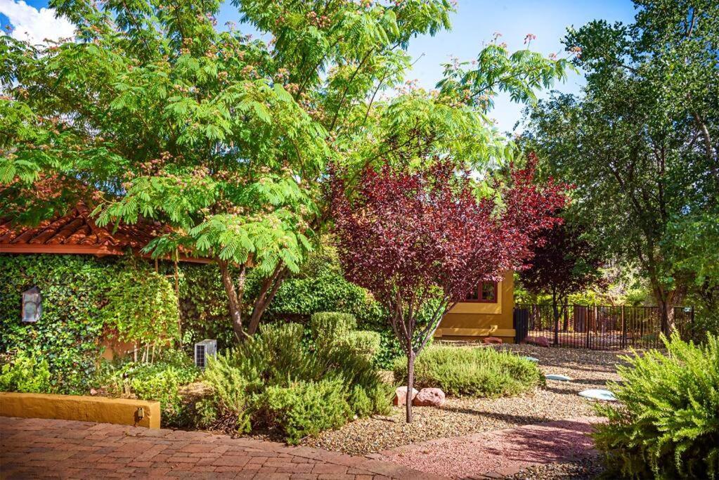Villa Majestic Creekside Escape With Pool, Spa, Sauna, Gym