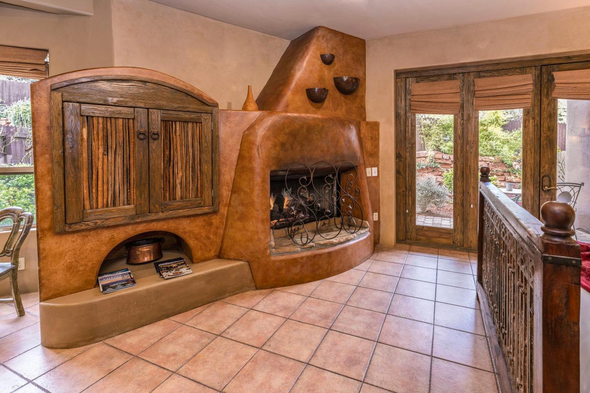 Adobe Grand Hotel 4*