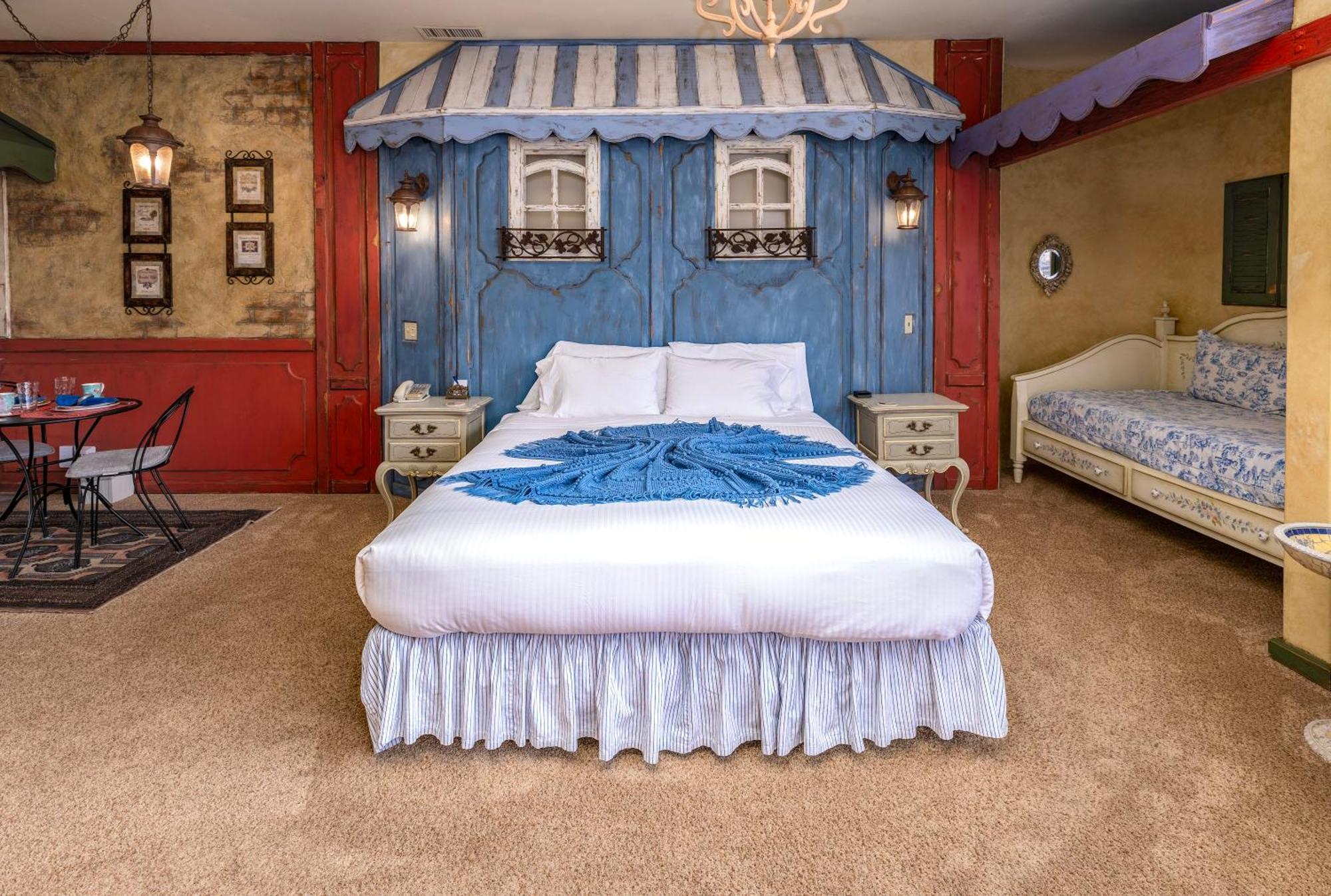 Hotel Adobe Grand
