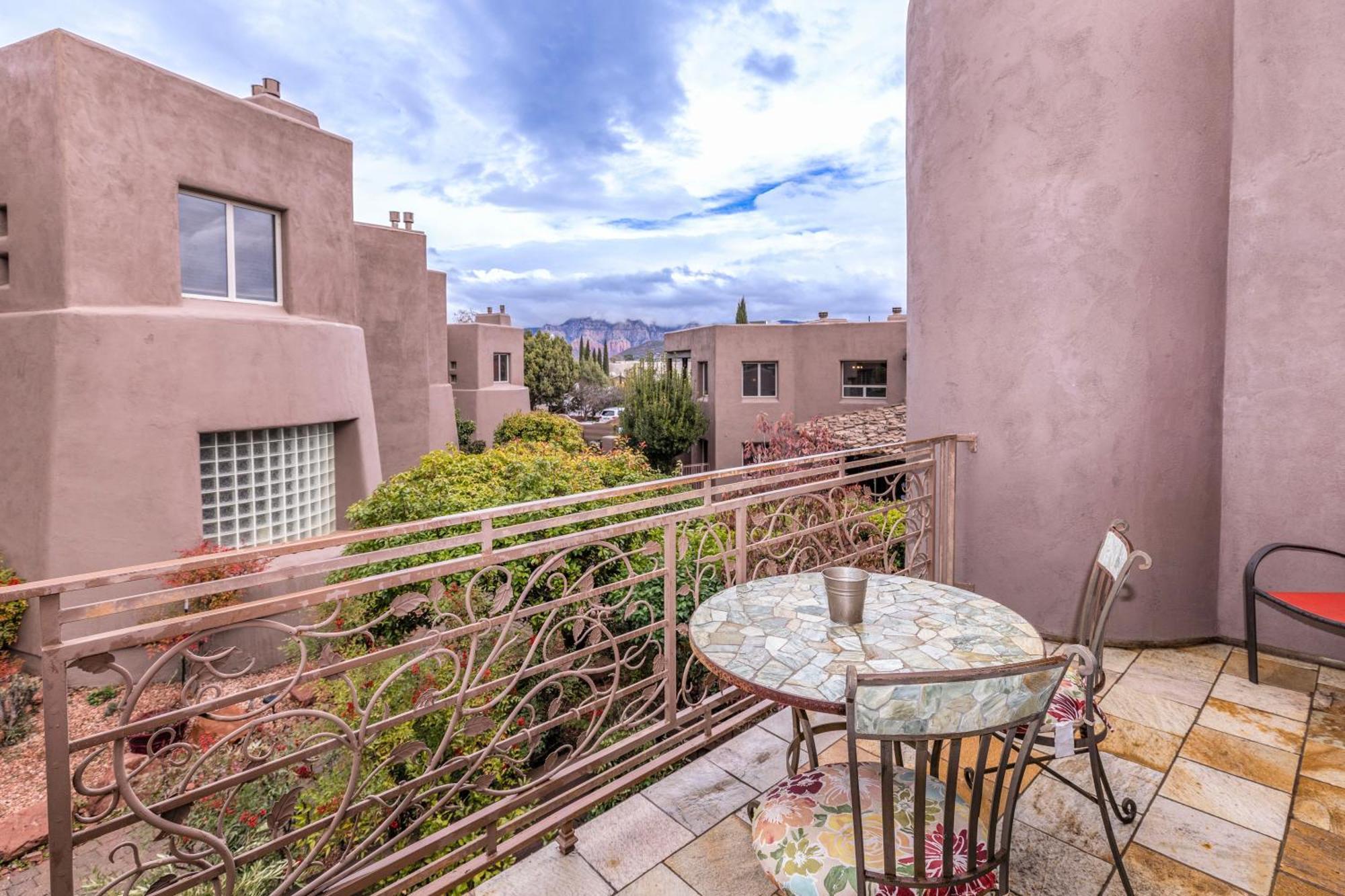 Hotel Adobe Grand