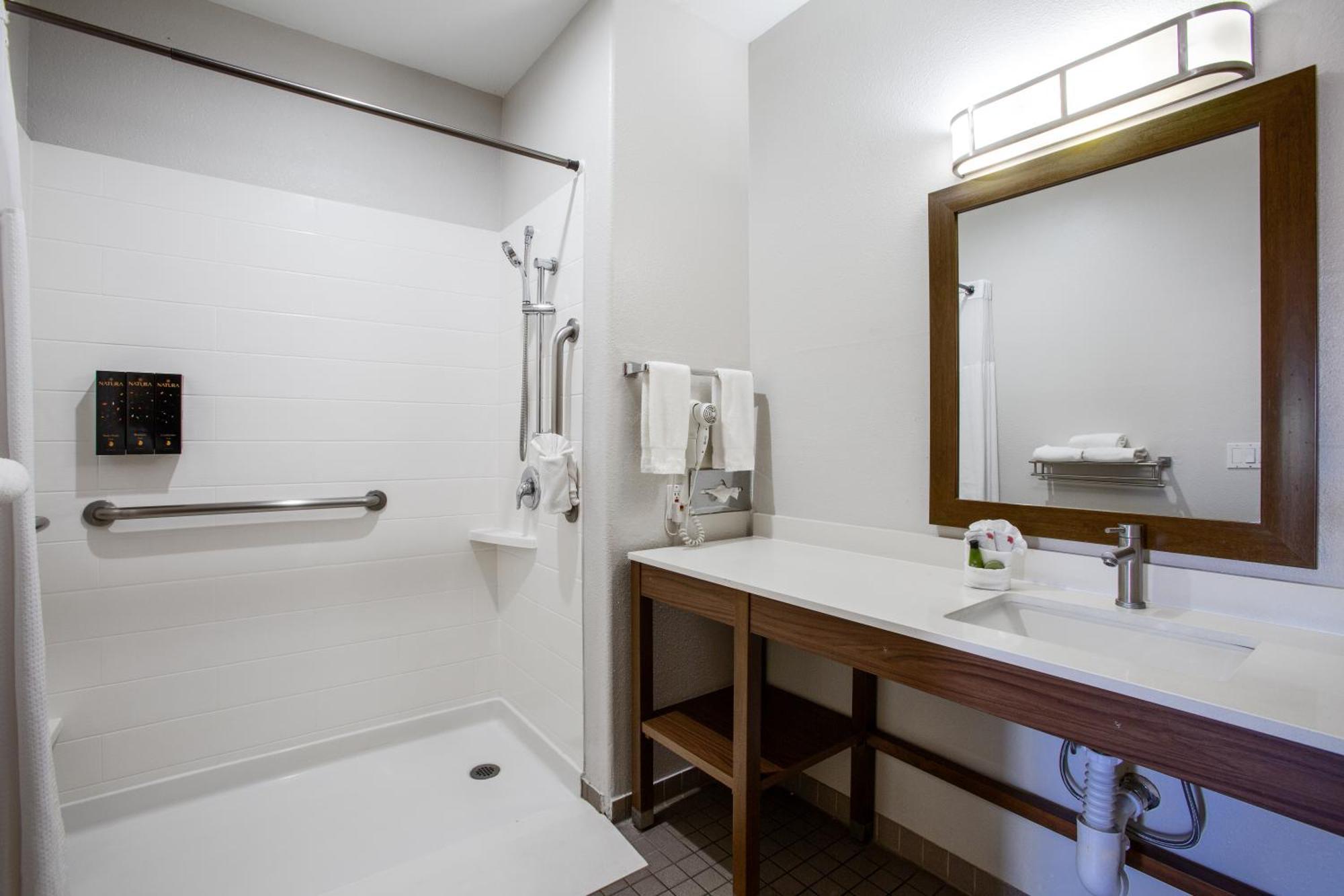 Wildflower At Bell Rock Hotel 3*
