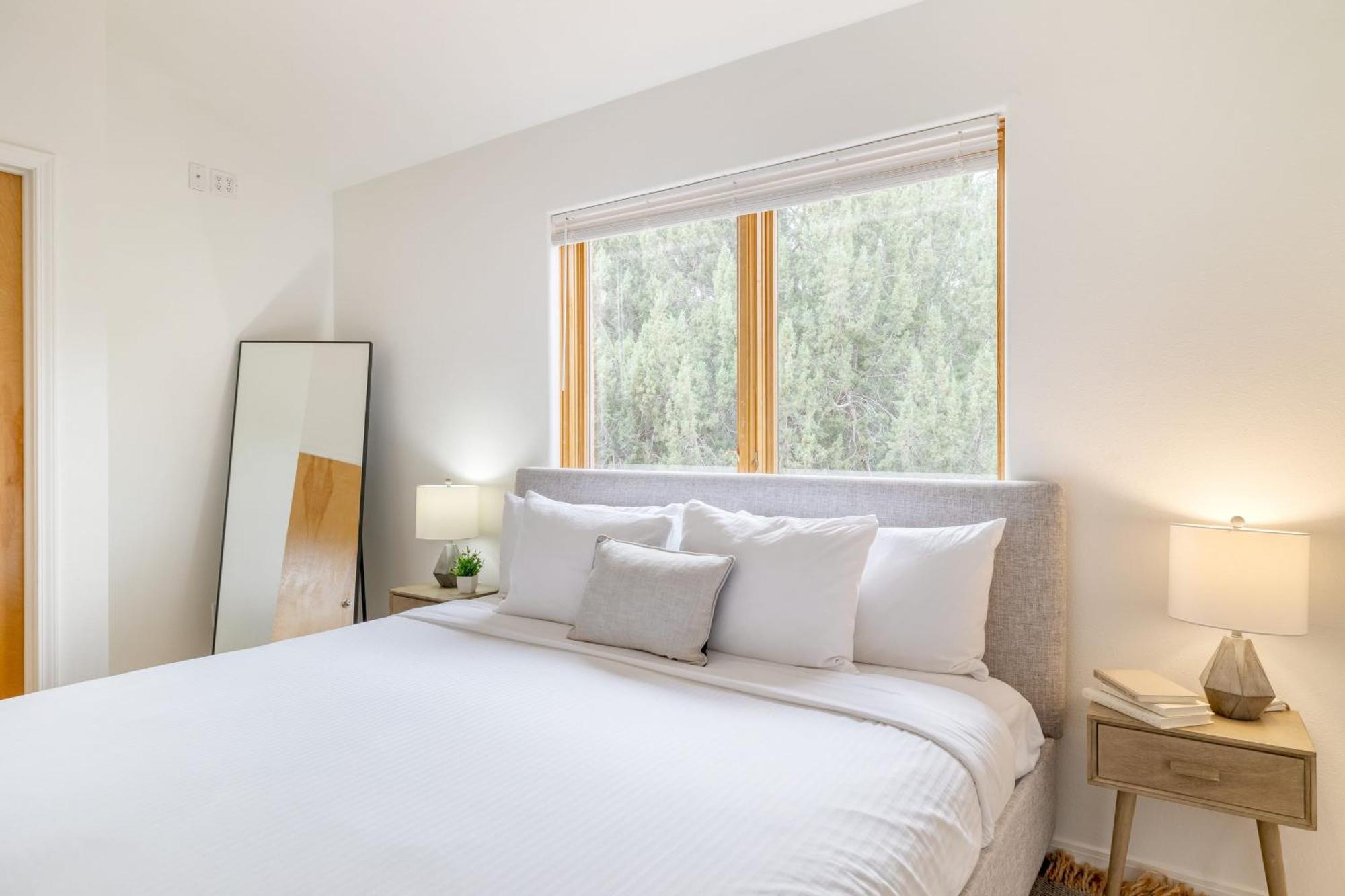 Sunrise By Avantstay Majestic Red Rocks Views~walk To Jordan Trailhead~peloton Bike~hot Tub~wifi Holiday home Sedona