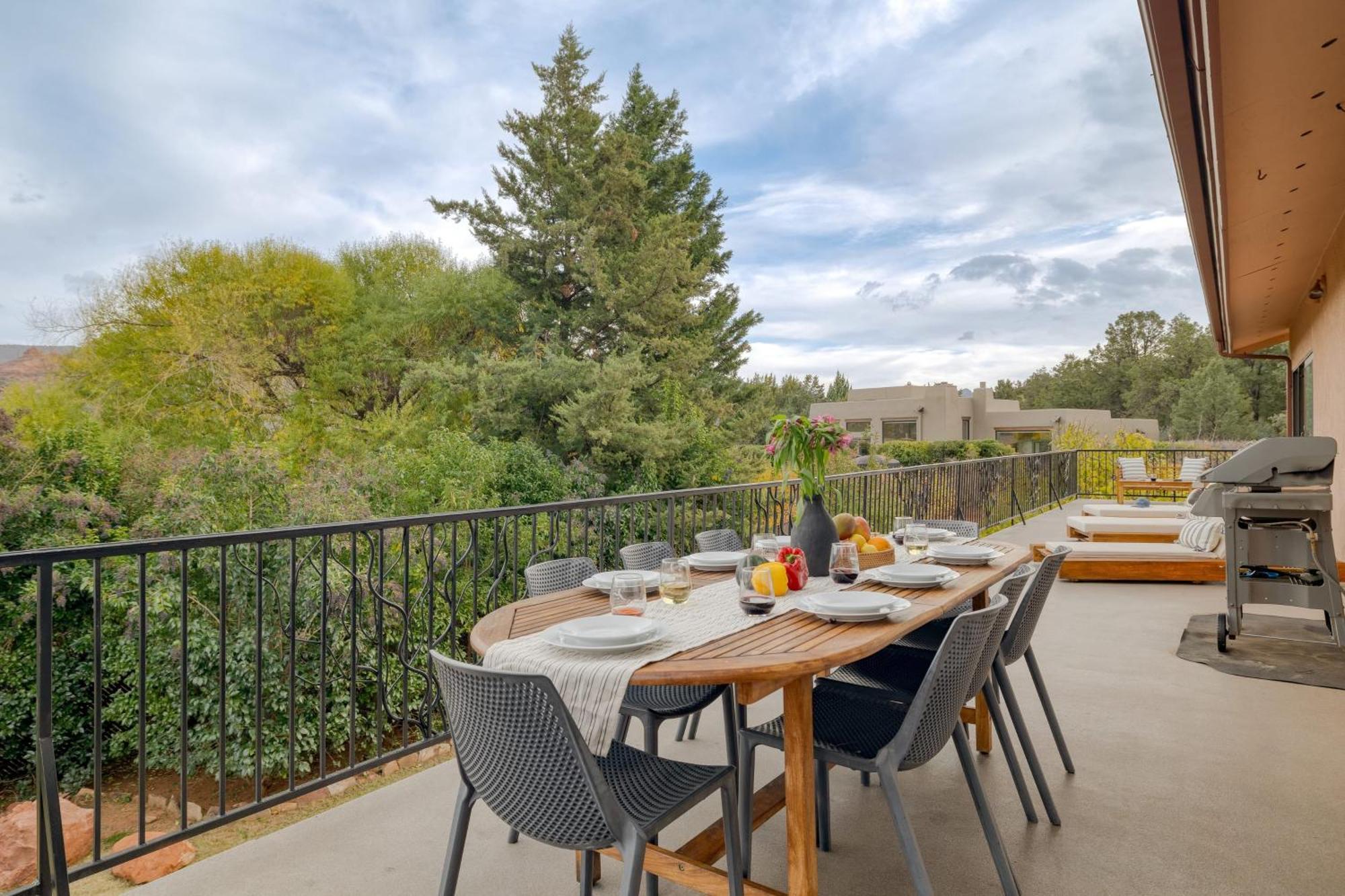 Holiday home Sunrise By Avantstay Majestic Red Rocks Views~walk To Jordan Trailhead~peloton Bike~hot Tub~wifi Sedona