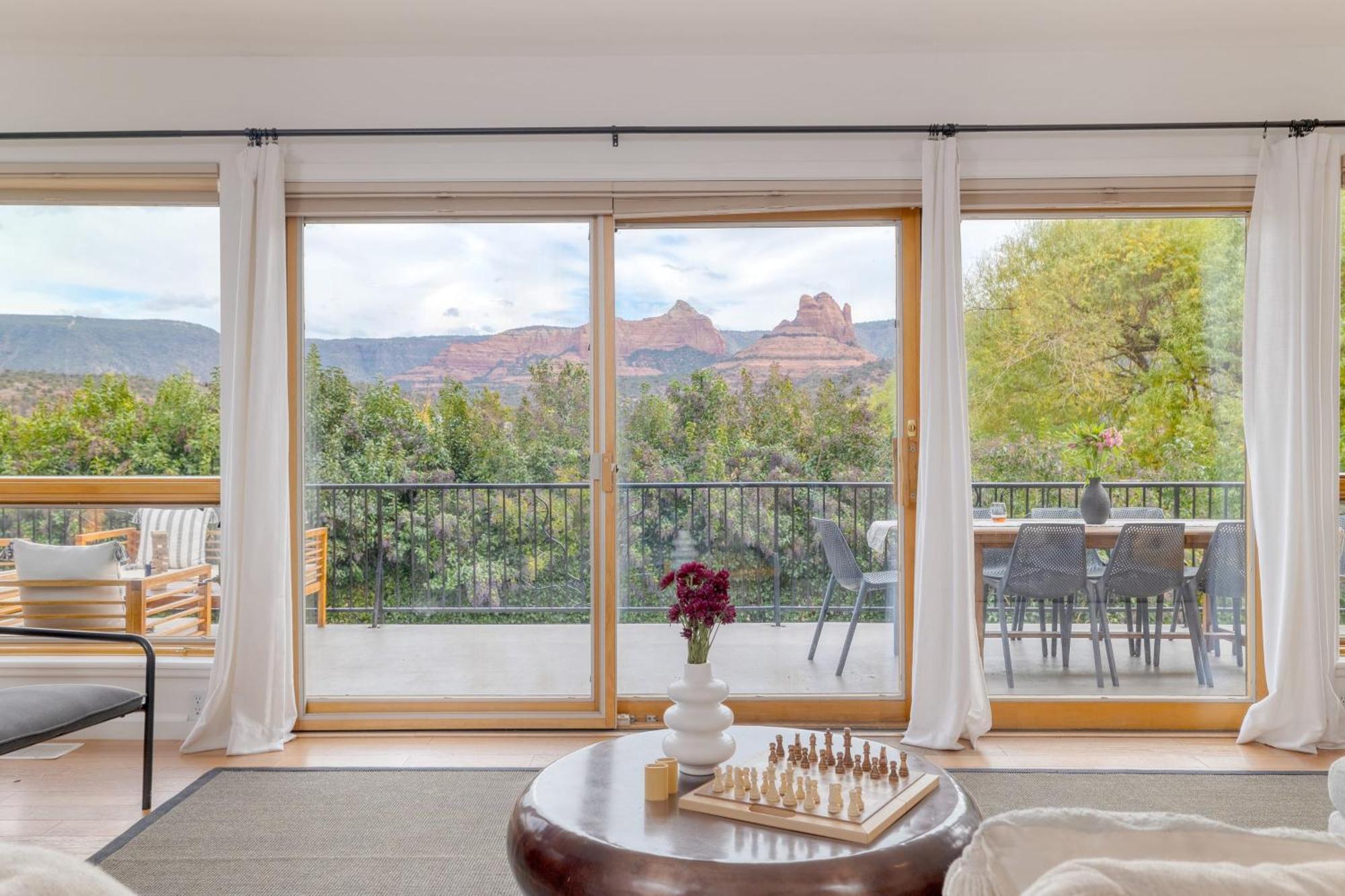 Sunrise By Avantstay Majestic Red Rocks Views~walk To Jordan Trailhead~peloton Bike~hot Tub~wifi *