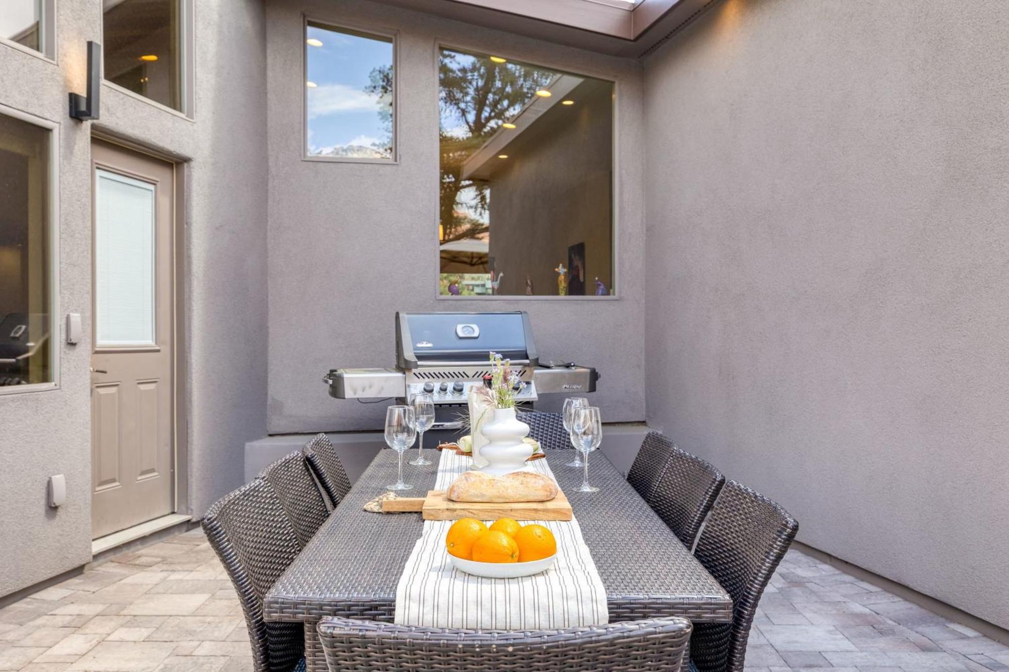Holiday home The Viewpoint By Avantstay Luxe Spaviews