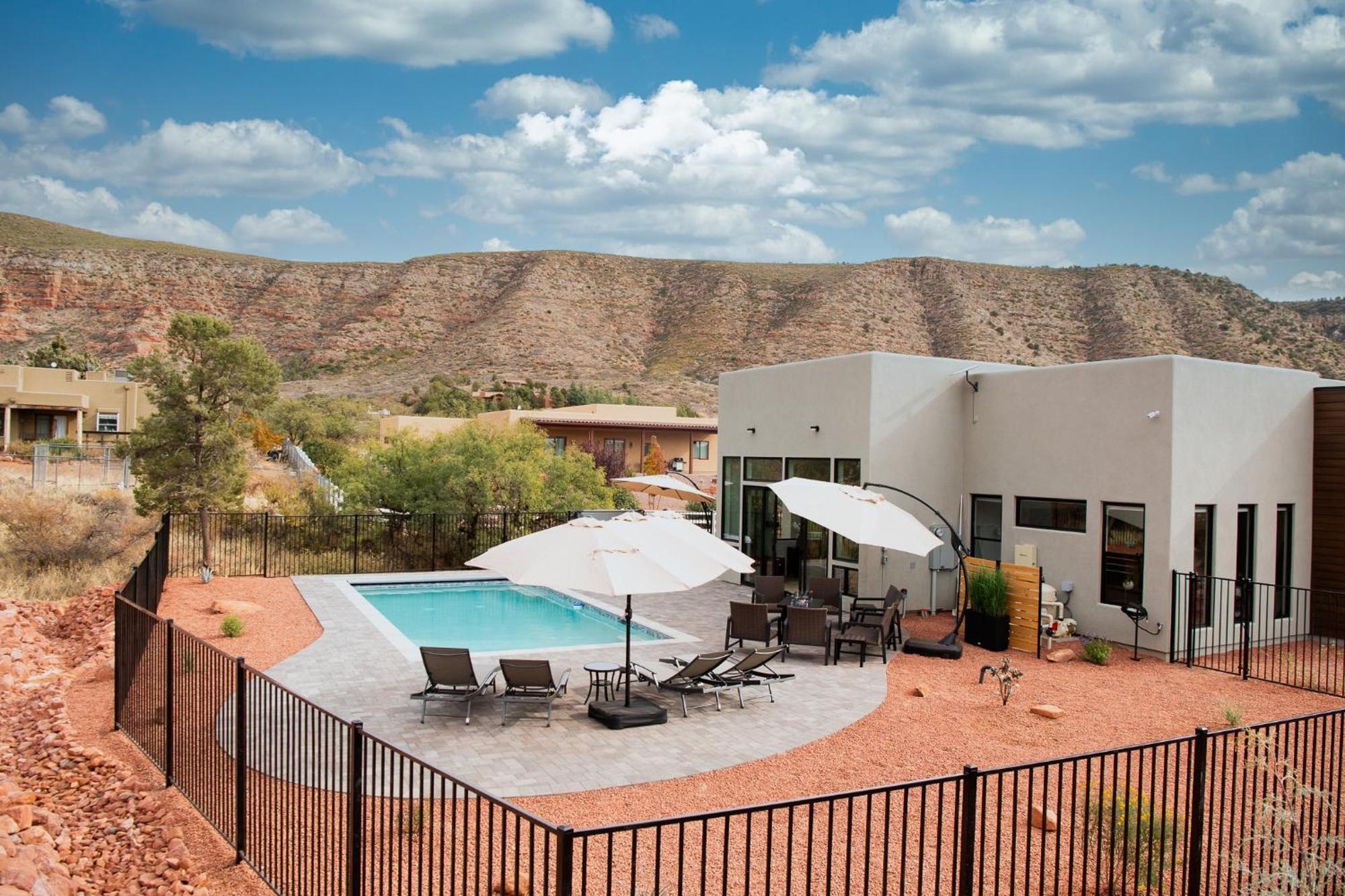 Villa Sanctuary Luxury Pool &