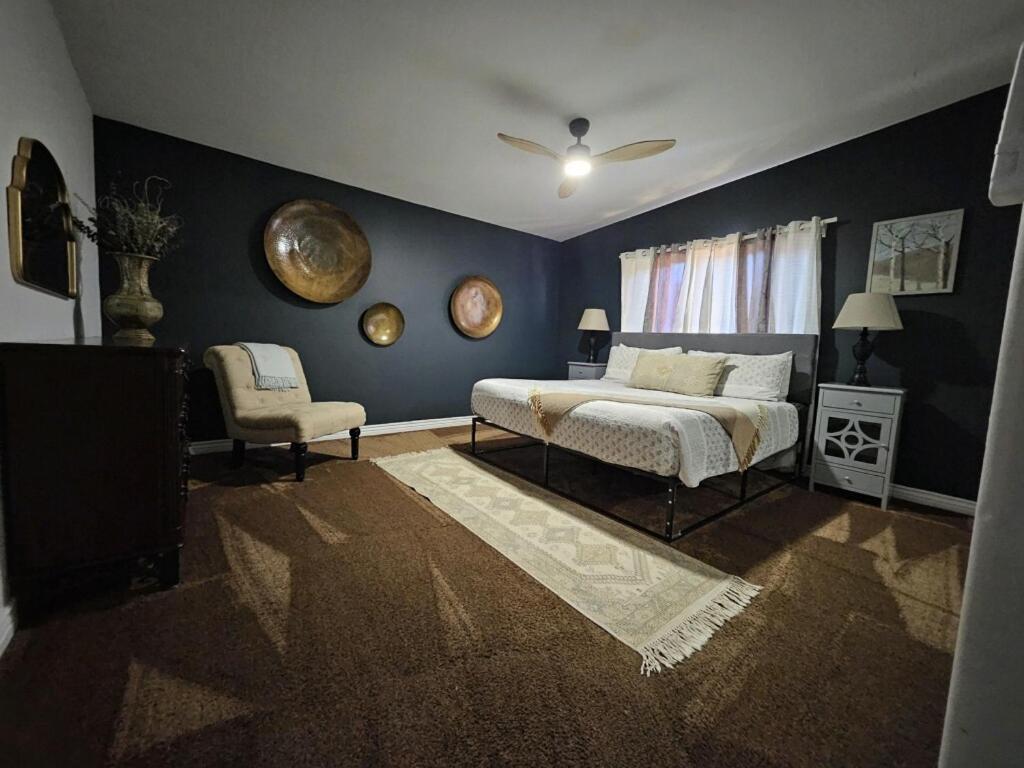 Uptown Gem! Wow! Views!! New! Barrel Sauna!!! Close To Trails, Walk To Uptown Sedona, Restaurants And Shopping * Sedona