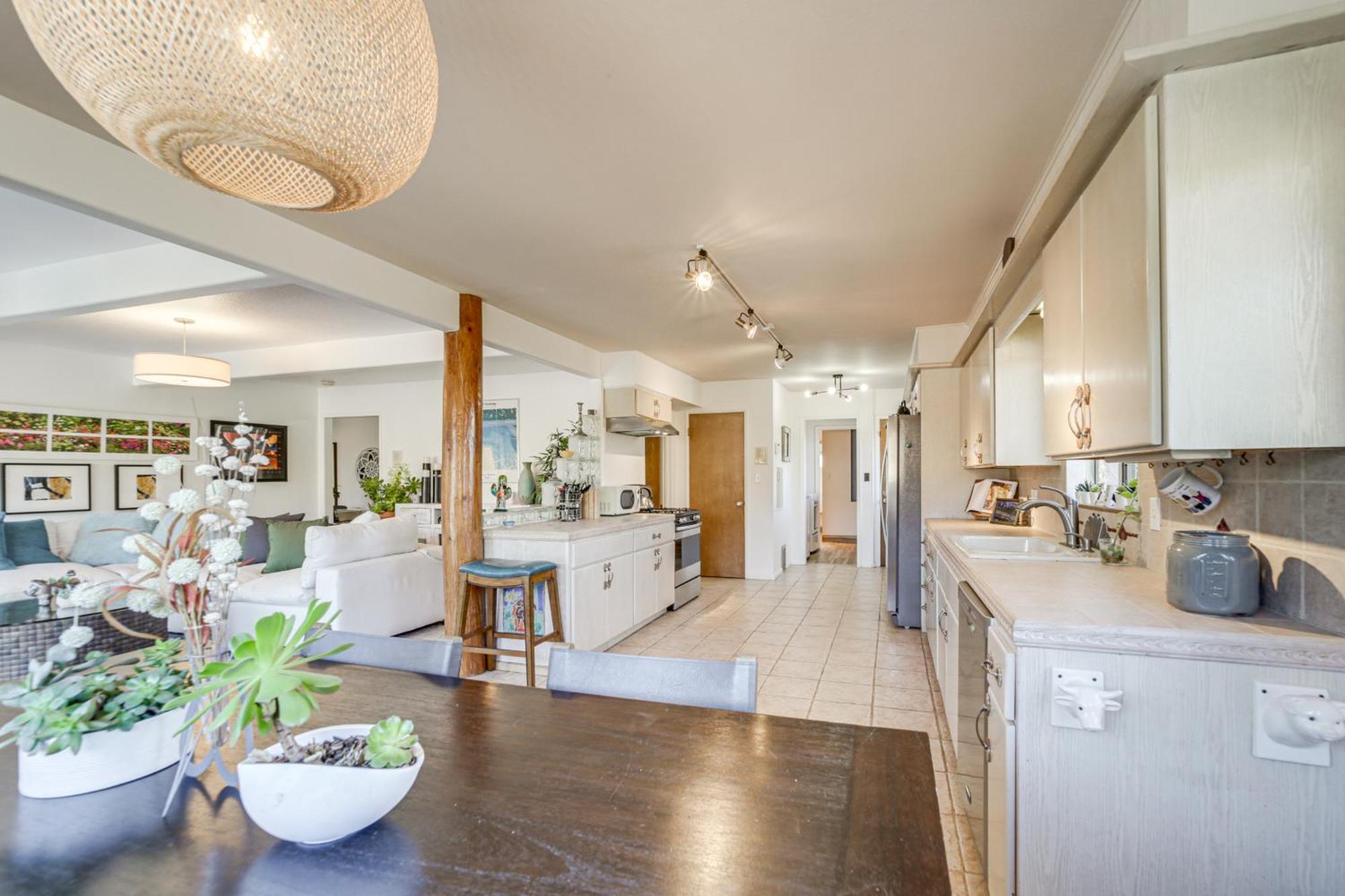 Holiday home Secluded Retreat With Red Rock Views!