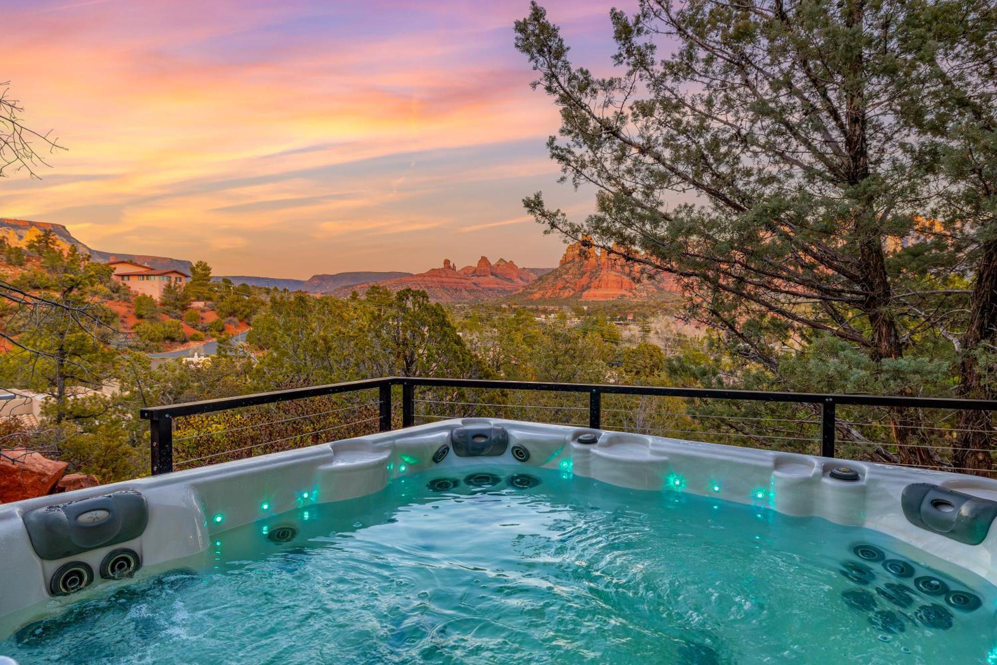 Breathtaking Views Hiking Hot Tub *