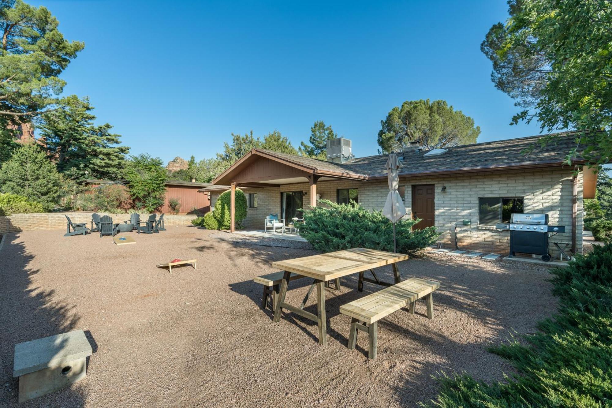 Enjoy Redrock Views W A Fire Pit Cornhole Games At Starlite *