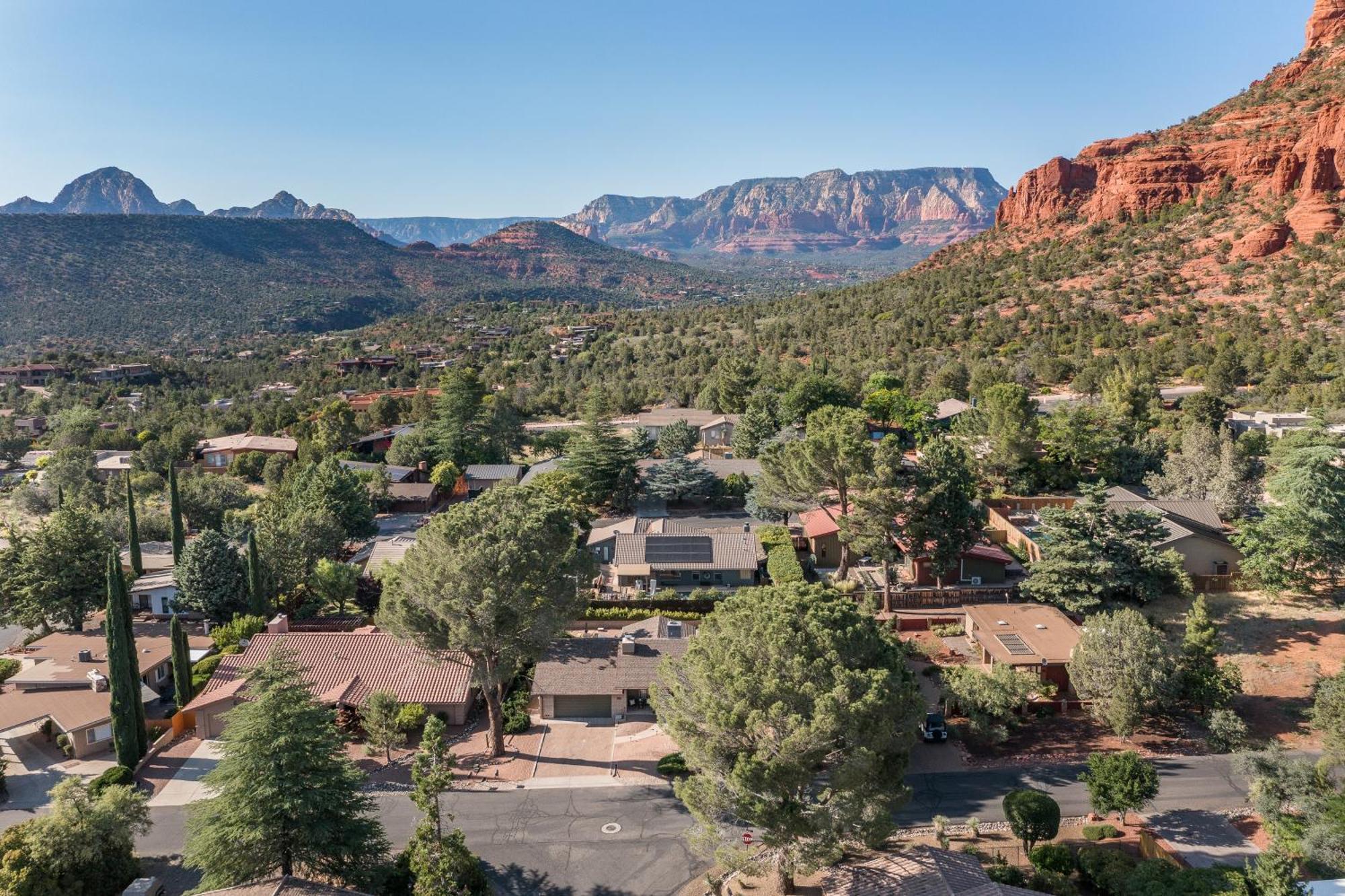 Holiday home Enjoy Redrock Views W A Fire Pit Cornhole Games At Starlite