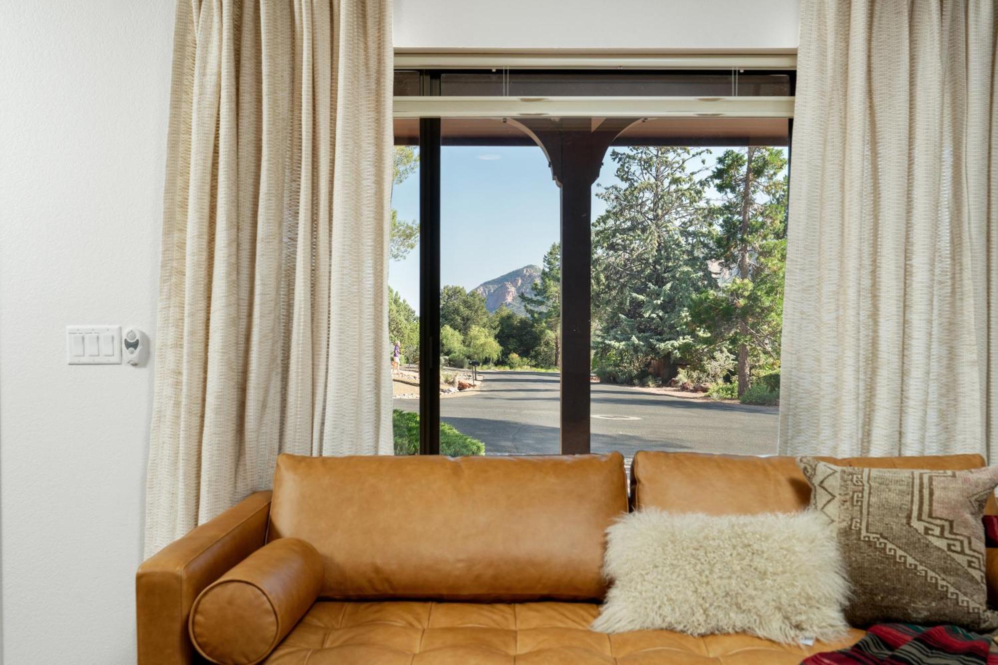 Enjoy Redrock Views W A Fire Pit Cornhole Games At Starlite *