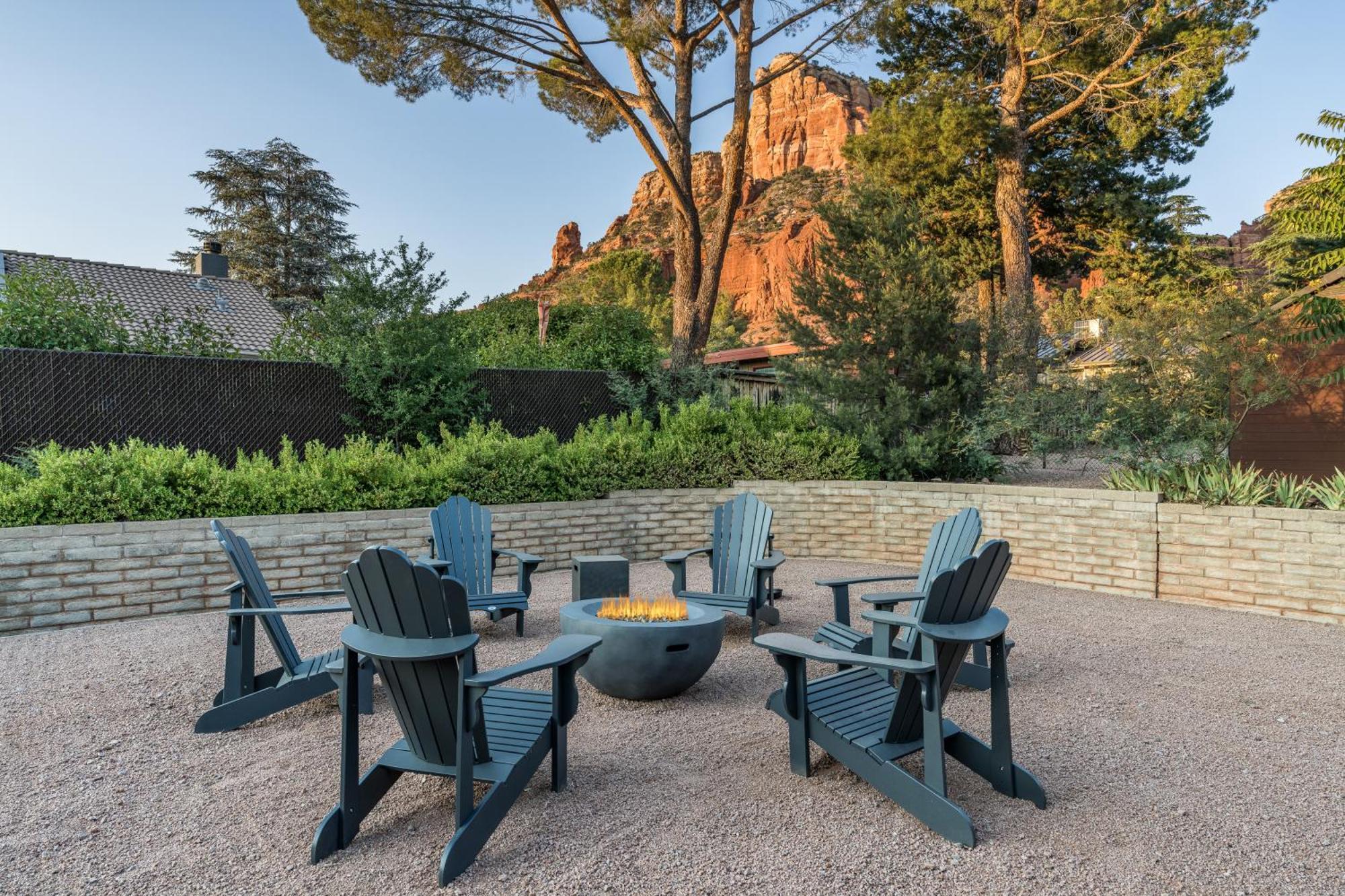 Enjoy Redrock Views W A Fire Pit Cornhole Games At Starlite *