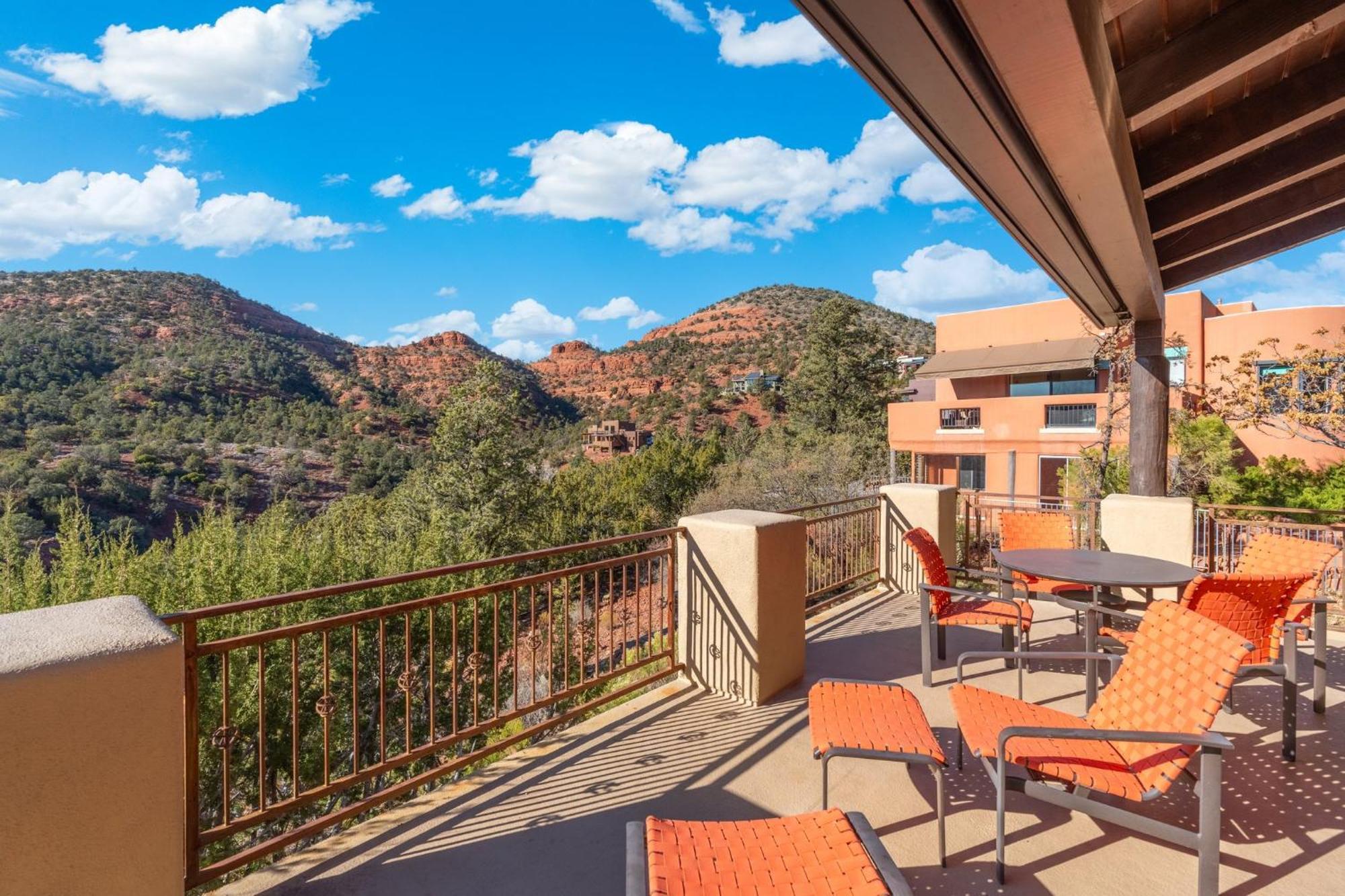 Hot Tub Game Stargazing And Mountain Views At Happy Javelina Sedona