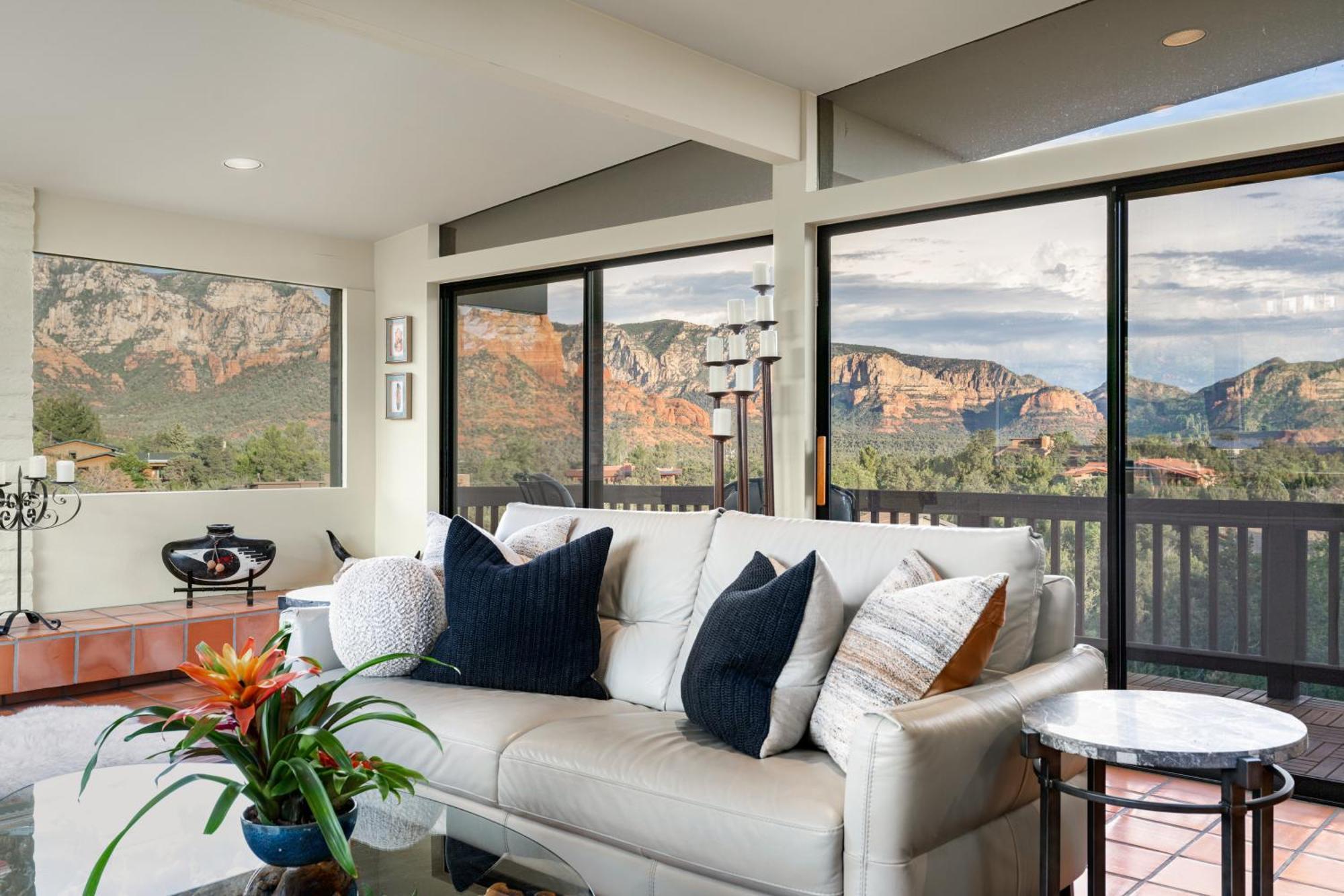 Manzanita - Omg Amazing Views Hot Tub Walking Distance To Uptowns Restaurants Shops