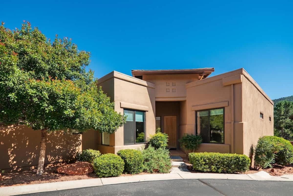 Oasis Getaway For Family In Golf Community With & Pool