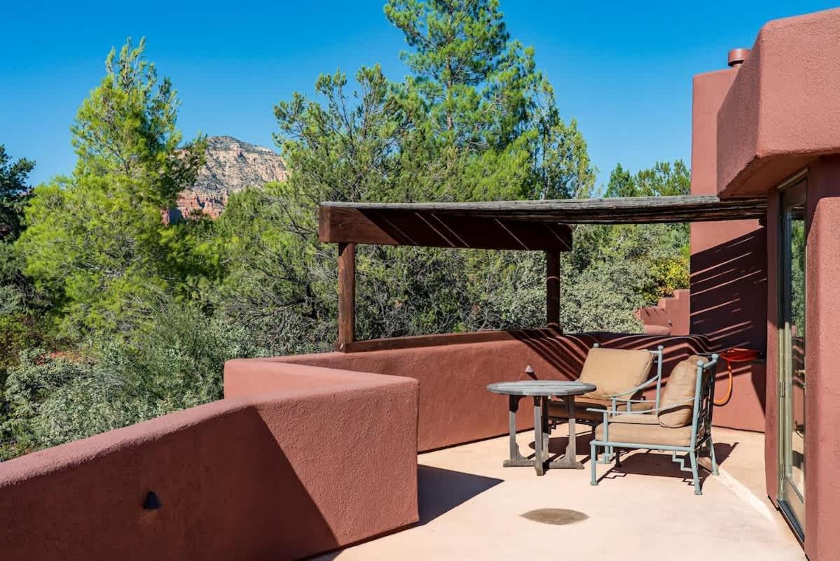 Family Desert - Hot Tub & Scenic Views Holiday home