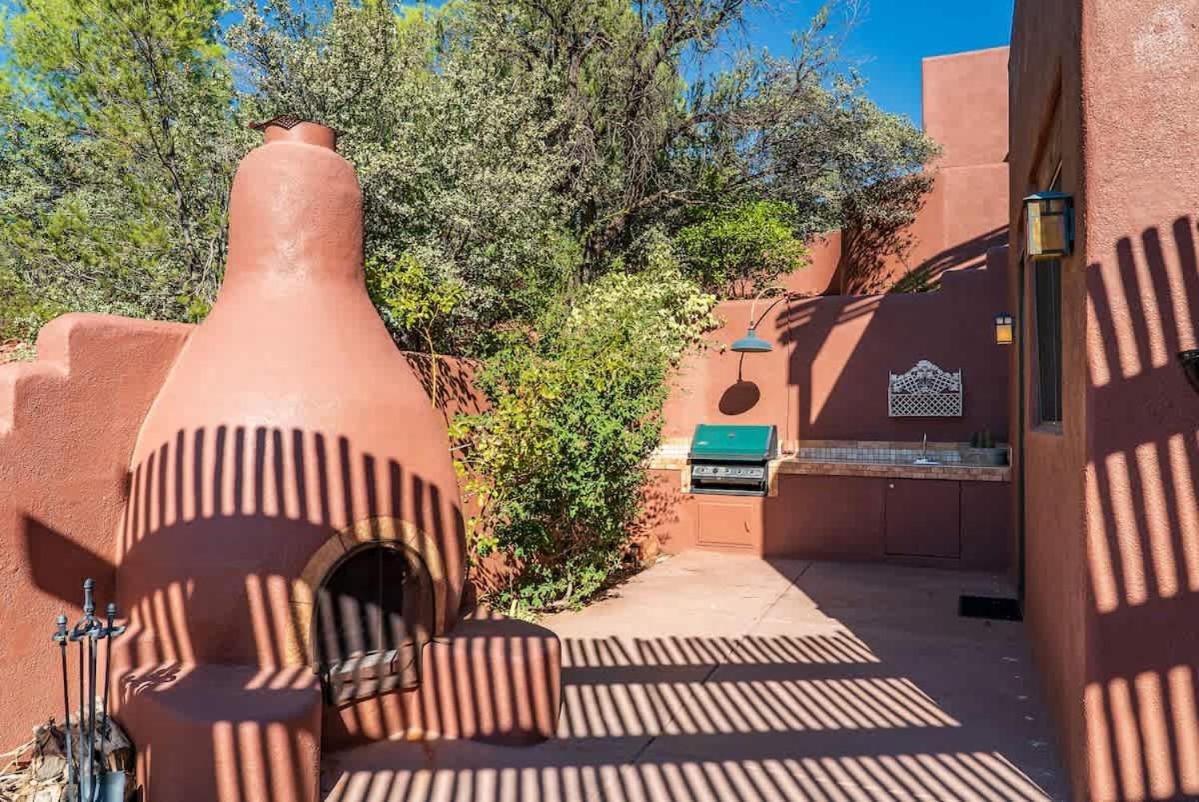 Family Desert - Hot Tub & Scenic Views Holiday home