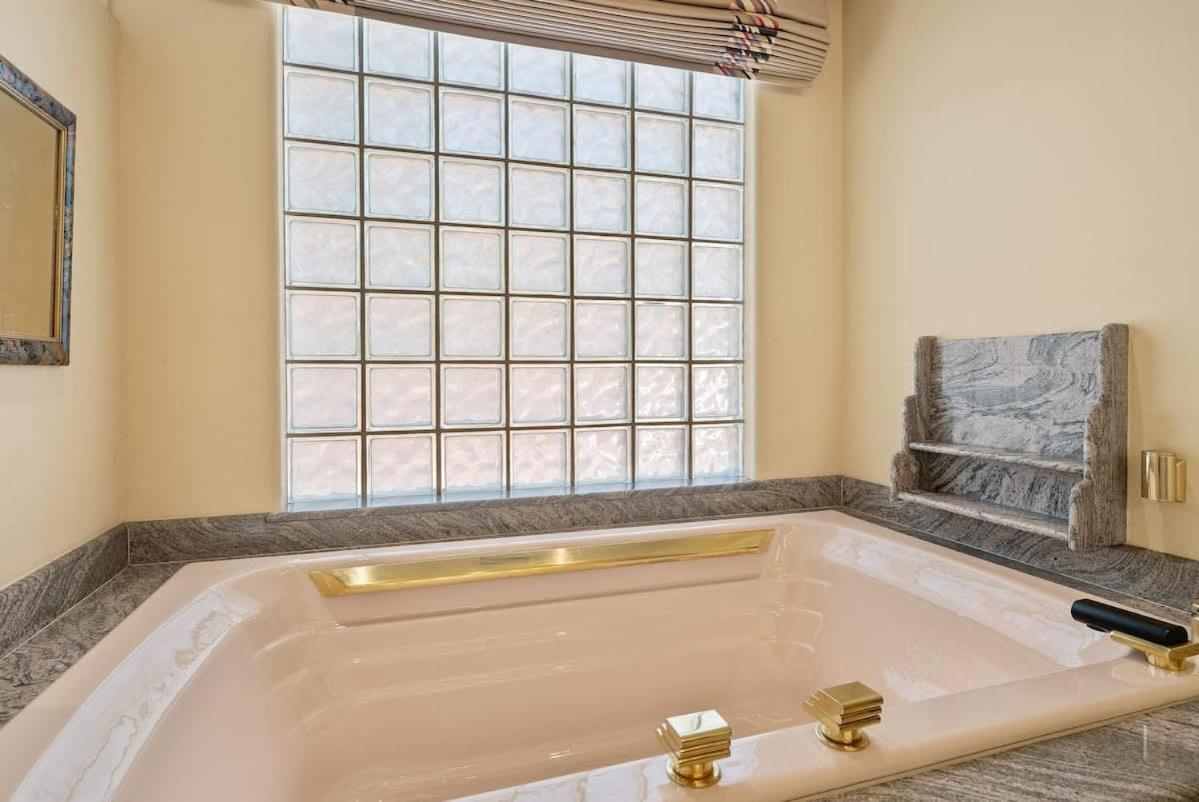 Holiday home Family Desert - Hot Tub & Scenic Views *