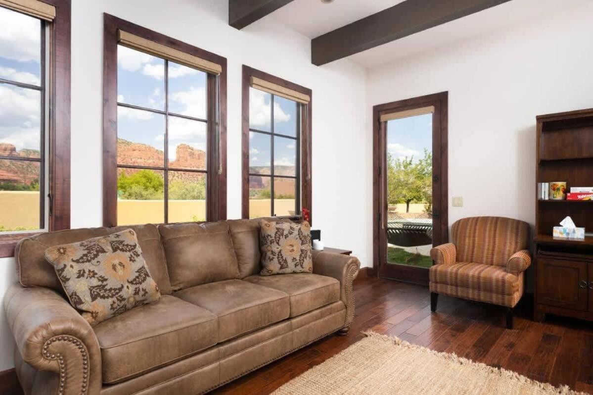 Enchanting With Views And Pool