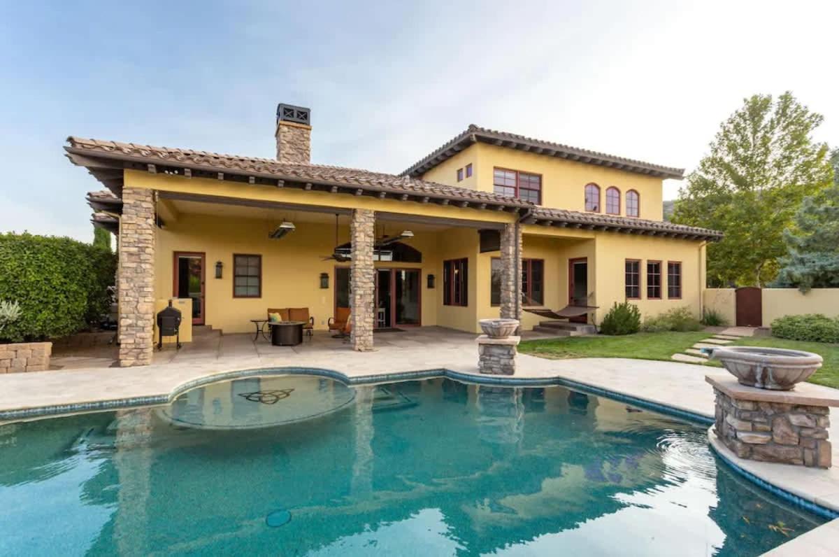 Enchanting With Views And Pool Villa *